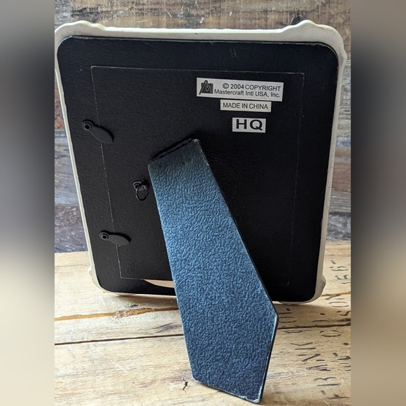 2004  Master craft International Off White Ceramic Scrolled Picture Frame - Picture 9 of 9